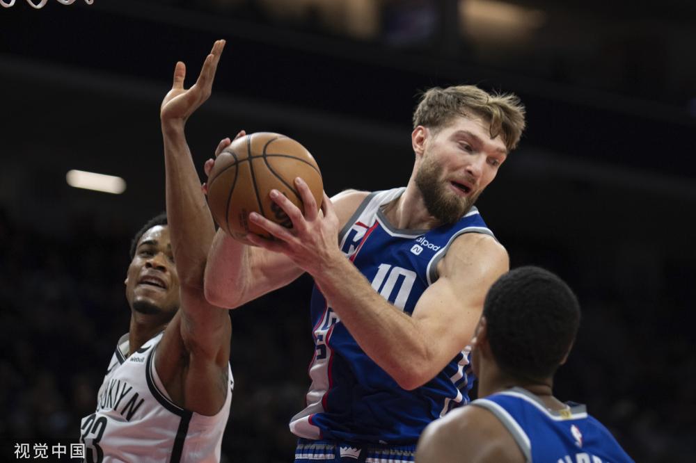 在禁區內的 在禁區內的